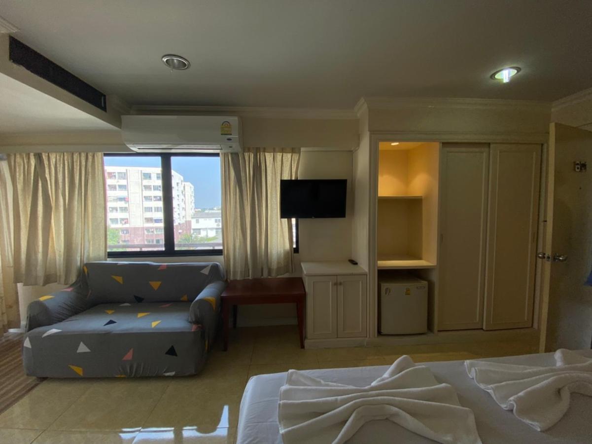 Jumbotel Hotel Бангкок Екстер'єр фото