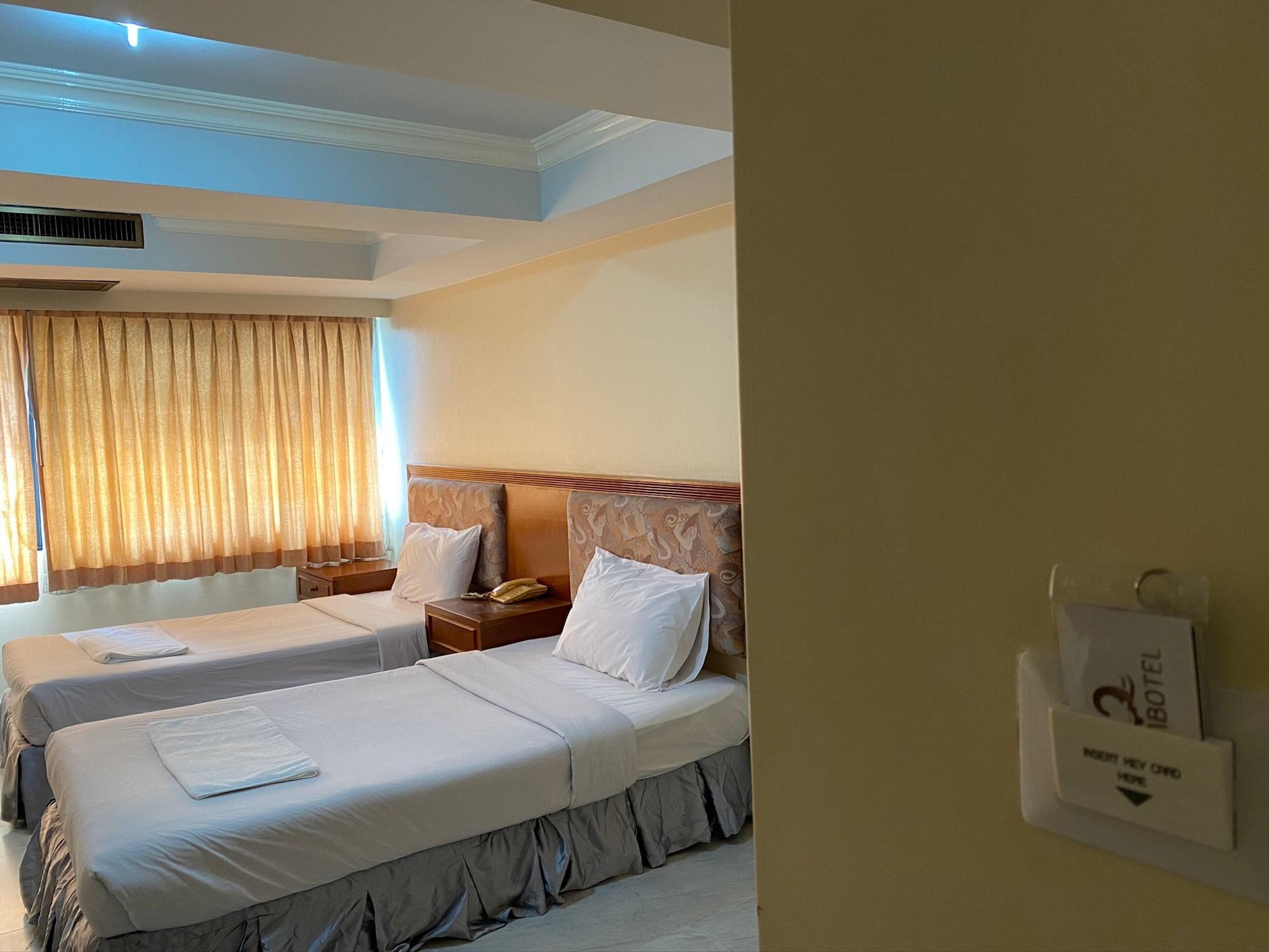 Jumbotel Hotel Бангкок Екстер'єр фото