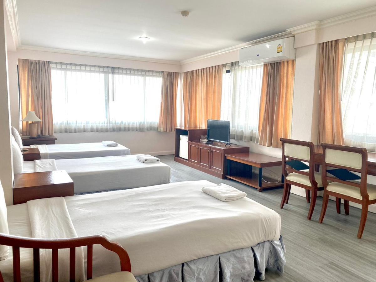 Jumbotel Hotel Бангкок Екстер'єр фото