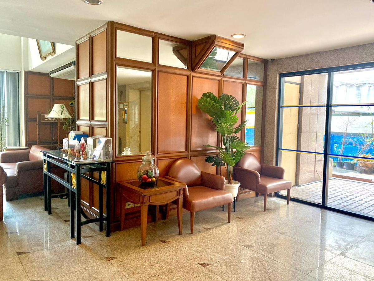 Jumbotel Hotel Бангкок Екстер'єр фото